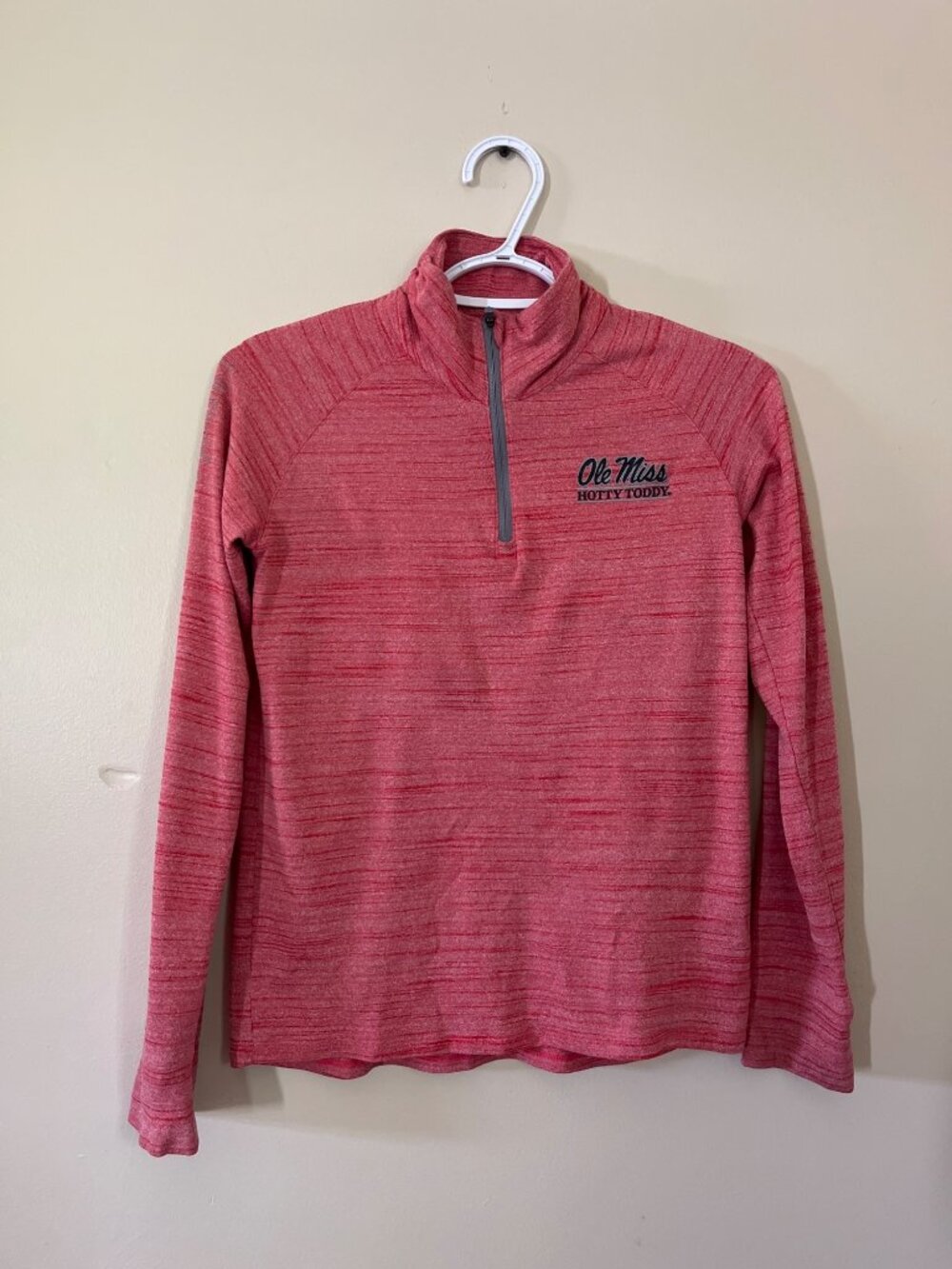 Under Armour Boys Large Loose HeatGear Quarter Zip Red Old Miss Pullover